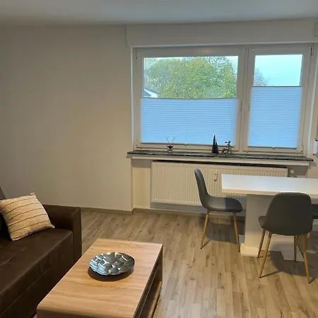 Eine Modern Renovierte Mit Balkonterrasse. Lubbecke