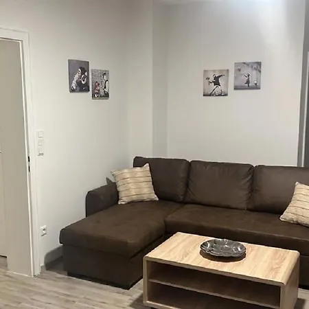 Apartment Eine Modern Renovierte Mit Balkonterrasse.