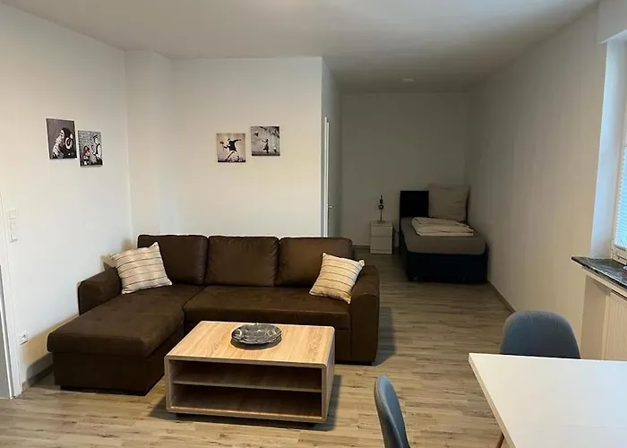 Eine Modern Renovierte Mit Balkonterrasse. * Люббекке